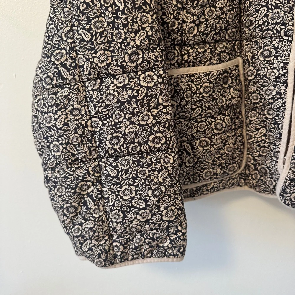 Entro Floral Cotton Quilted Jacket with Patch Pockets | Size Medium - Picture 5 of 10